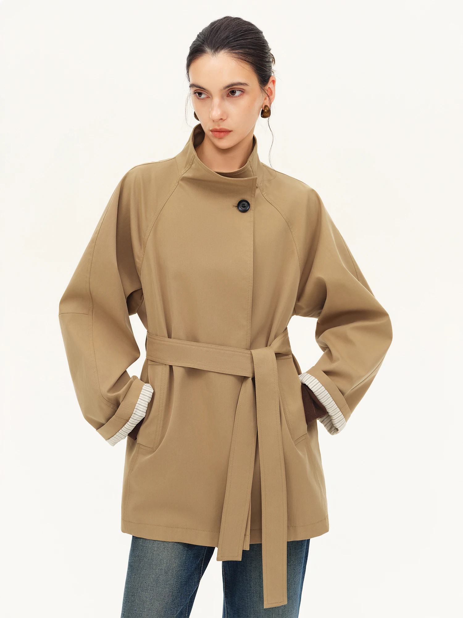 ZIQIAO Women's 2026 Autumn New Stand Collar Windbreaker Three-Dimensional Cutting Raglan Sleeve Mid-Length & Short Trench Coat