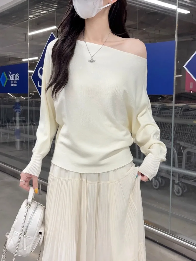 Sexy Off Shoulder Sweater for Women Batwing Sleeve Knitted Pullover Off-the-Shoulder Jumper Crop Top Elegant Fashion Fall Winter