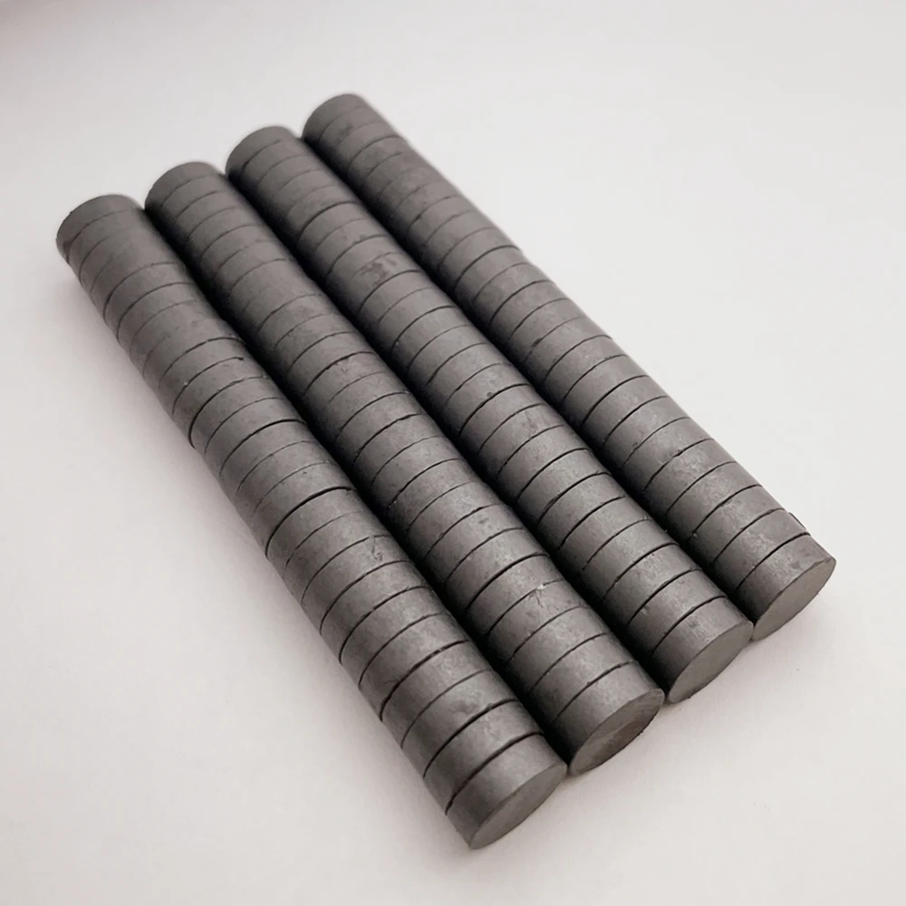 Round Ferrite Magnet Black Dia10x3mm 135pcs/pack Common Permanent Magnetics Disc Ferrite Magnet Traditional Magnetic Materials