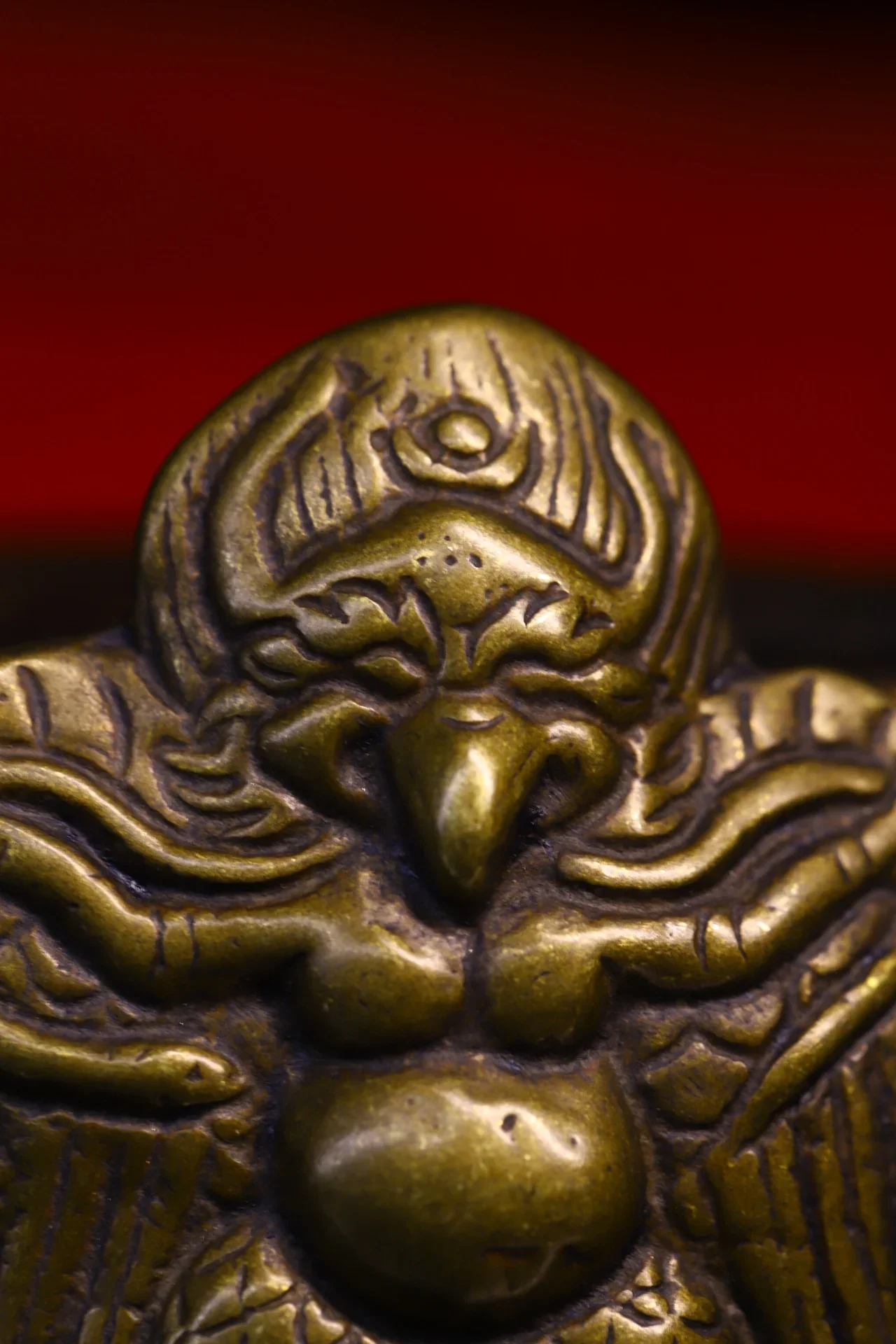 

2"Tibetan Temple Collection Old Bronze Cinnabar Garuda Dhwaja Protector Buddha Plaque Amulet Pendant Dharma Town House Exorcism