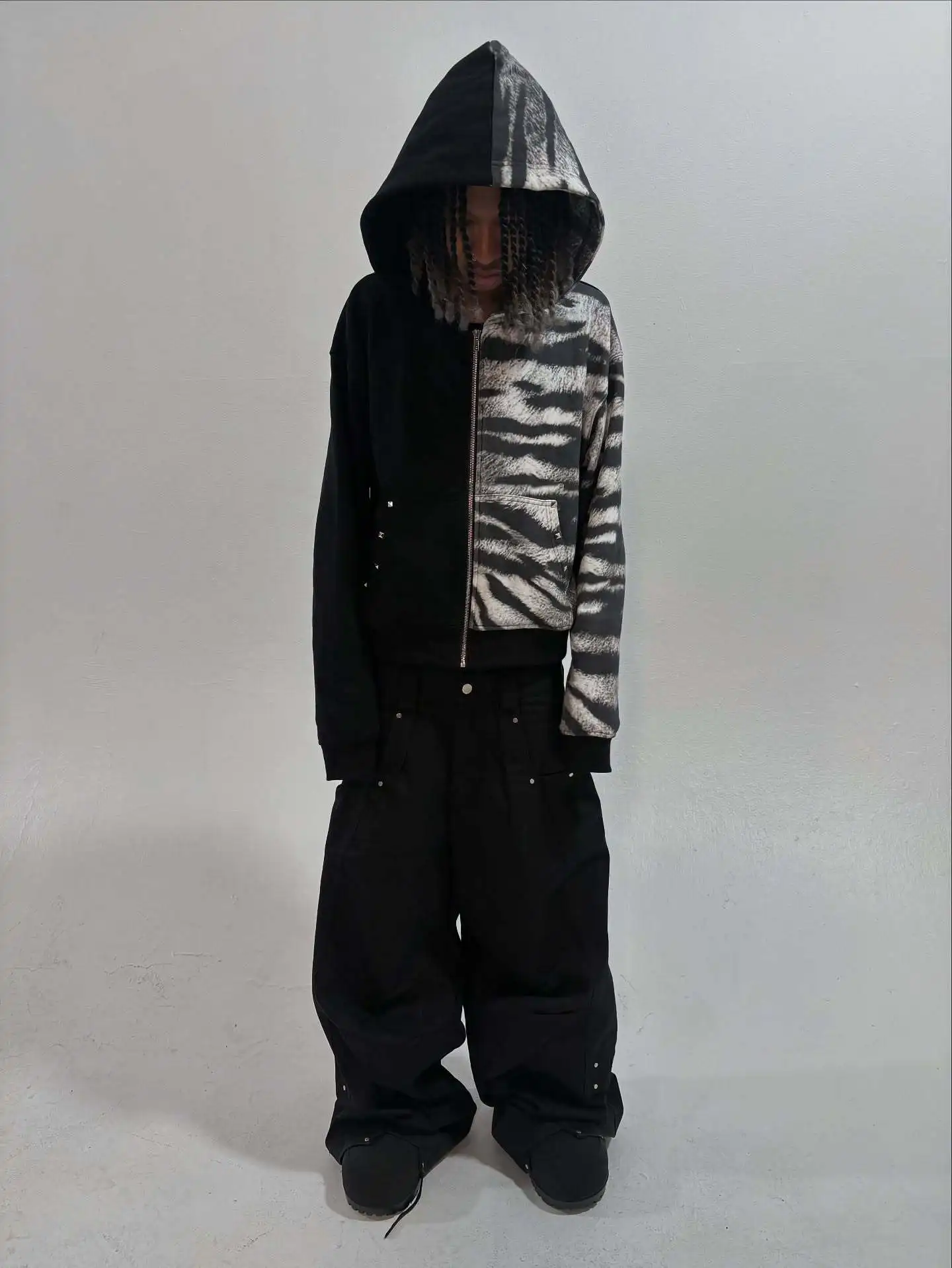 European and American Hip Hop Personalized Yin Yang Coat Zebra Pattern Splicing Rivet Black Loose Men's Women's Zipper Hoodie
