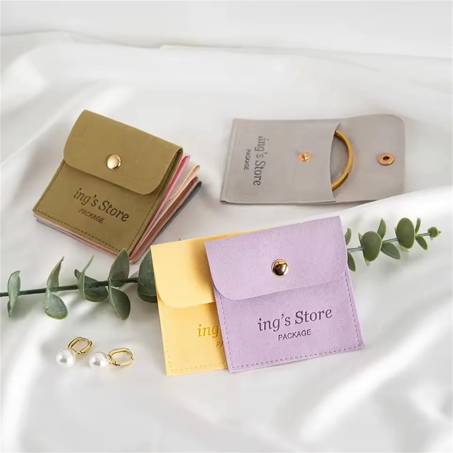 50pcs Lovely Personalized Logo 8x8cm Microfiber Jewelry Snap Bag Velvet Gift Packaging Storage Pouch Wedding Favors Candy Pocket