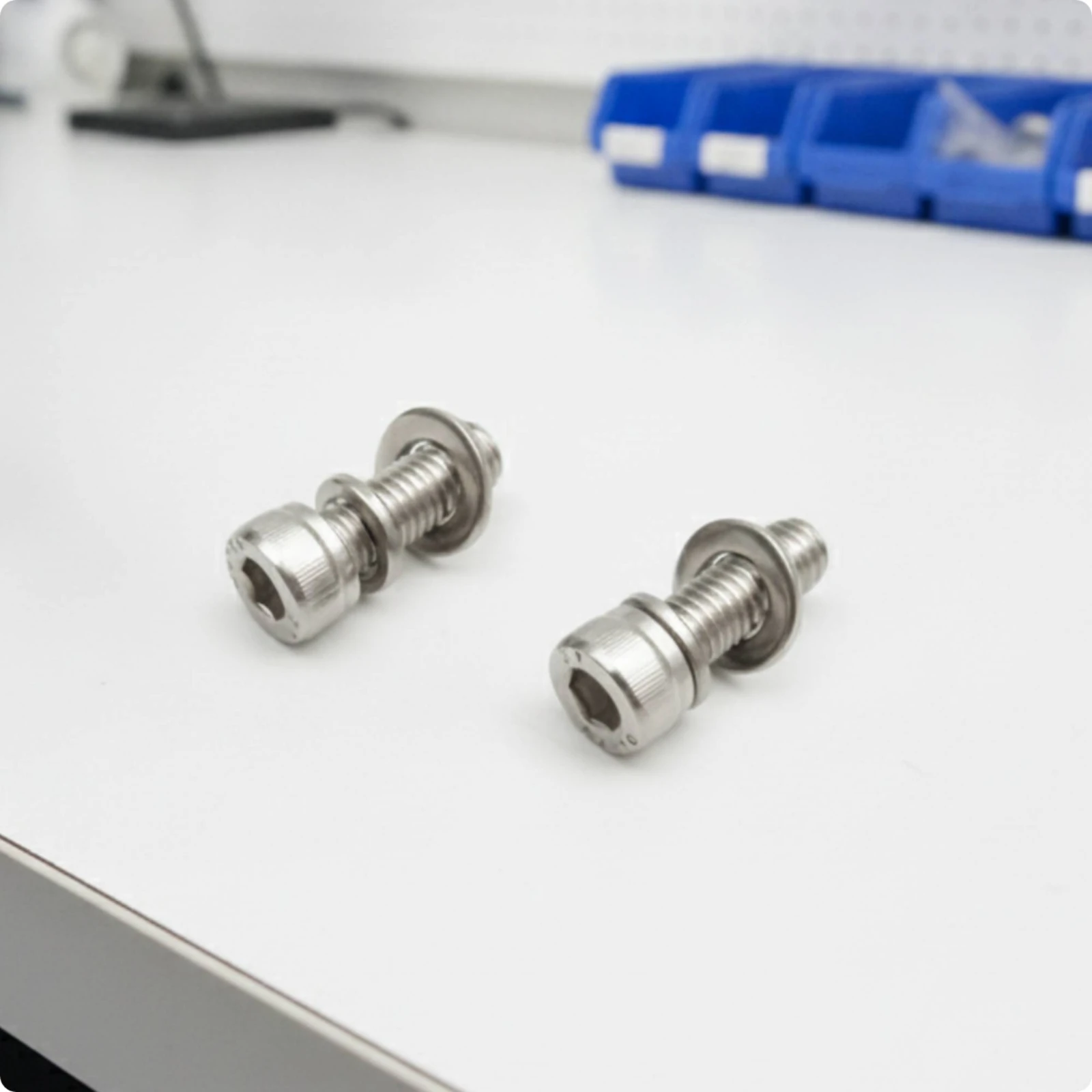 M5 Bolts with Washers 304 Stainless Steel M5 Bolt Kit Screws with Nuts and Washers Compact Fasteners Silver for Photographers
