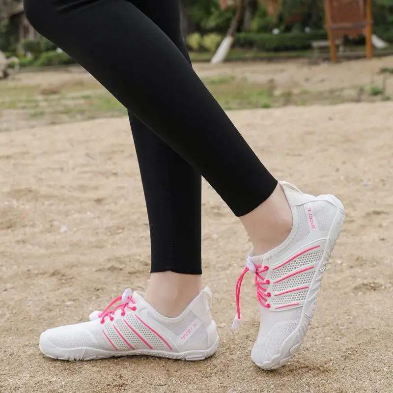

Outdoor Trekking Shoes Breathable Water Shoes Women's Beach Swimming Mountaineering Rock Climbing Five-Finger Shoes Indoor Ru...