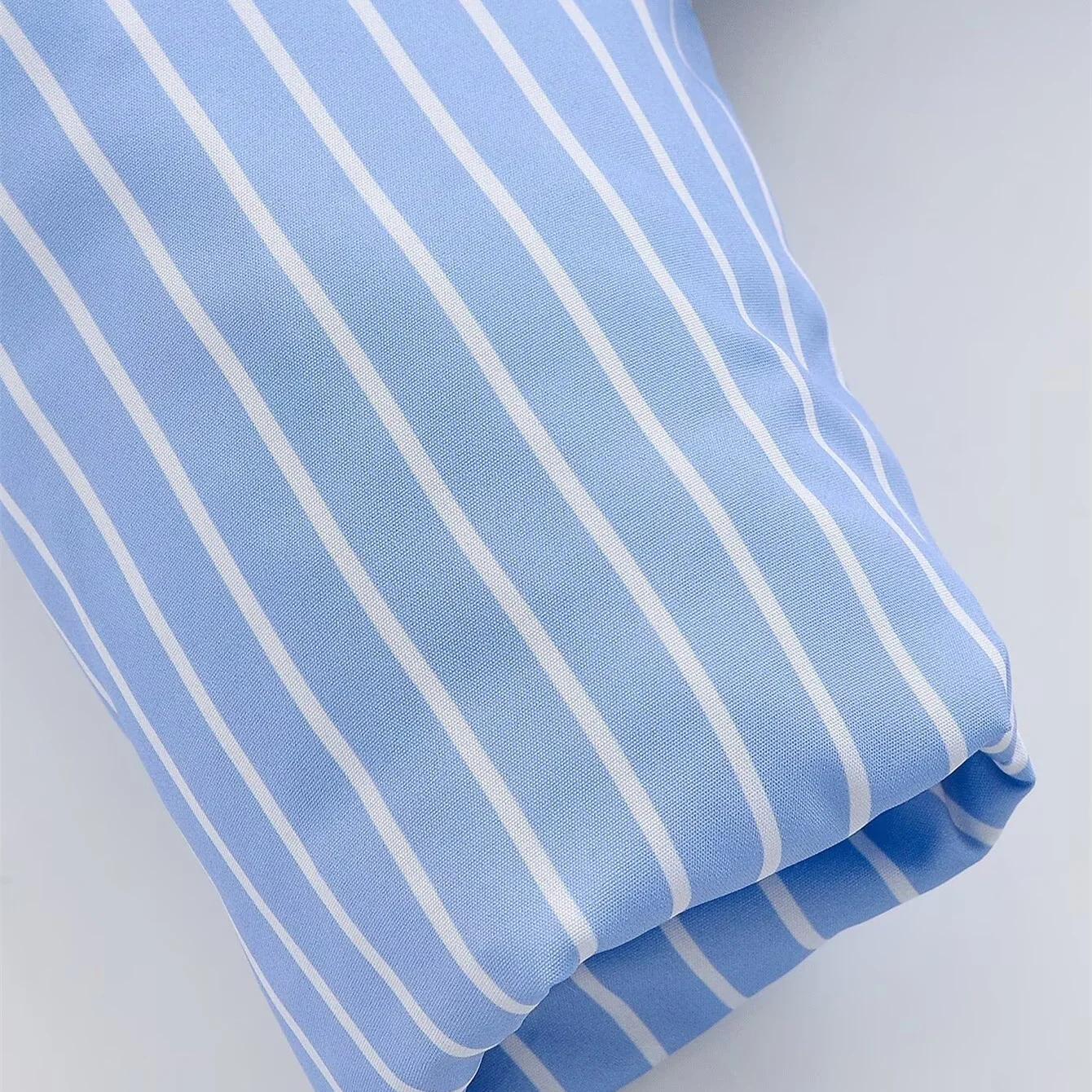 2025 شتاء جديد المرأة موضة عادية بسيطة فضفاضة متعددة الاستخدامات الأزرق والأبيض مخطط سترة قطن بأكمام طويلة #5