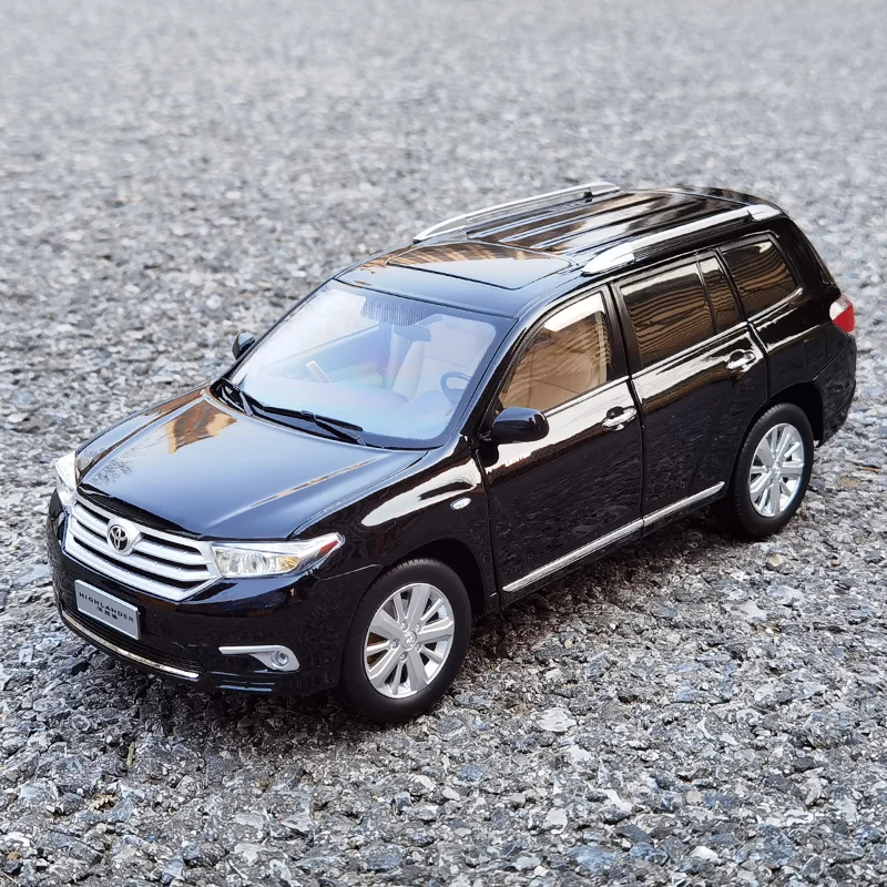 1:18 scale 2012 Toyota  Highlander car model model metal gift Send to a friend Static ornament Birthday present Collect