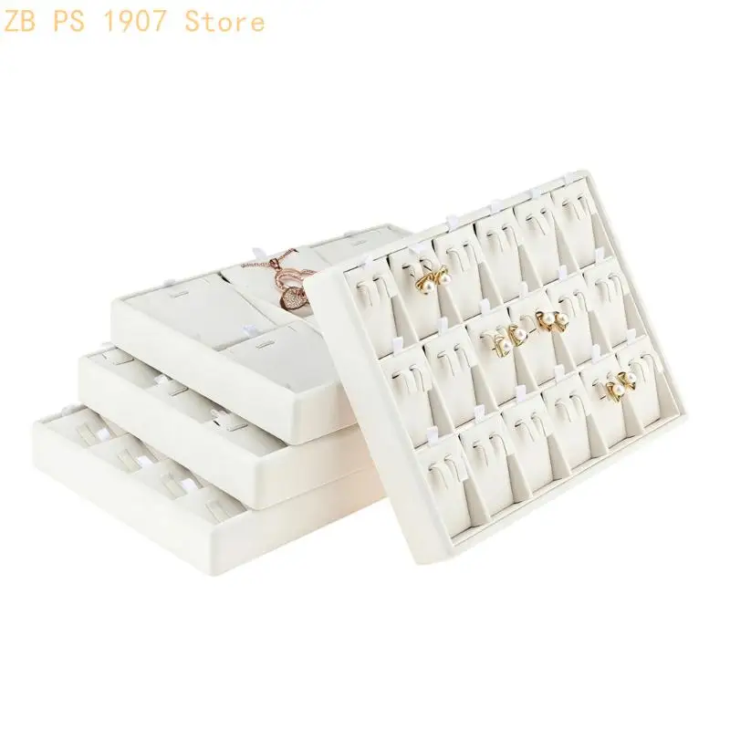 sofisticato-vassoio-in-pelle-bianca-per-mostrare-e-organizzare-gioielli-delicati-in-stile-semplice-55ka