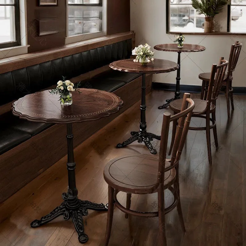 Foldable coffee shop table and chair combo, American-style small round table, vintage-style bakery, dessert shop, dining and com