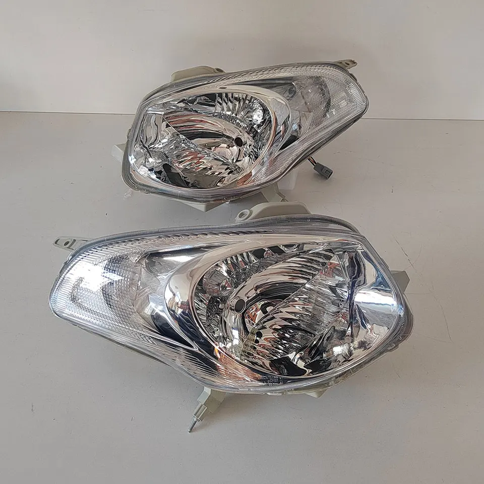 2Pcs Car Headlights For Toyota Verossa GX110 , GX115, JZX110 2001