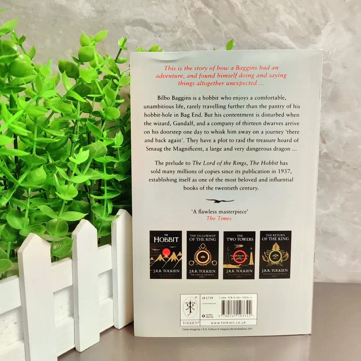 The Hobbit English Novel The Lord of The Rings: The Lord of The Rings Prequel Tolkien