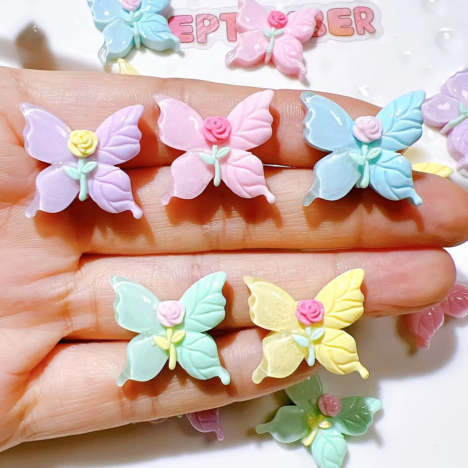 8pcs Rose and Butterfly Ornament Accessories, Resin Handmade DIY Decoration Parts, Mixed Shipment, May Include Duplicates