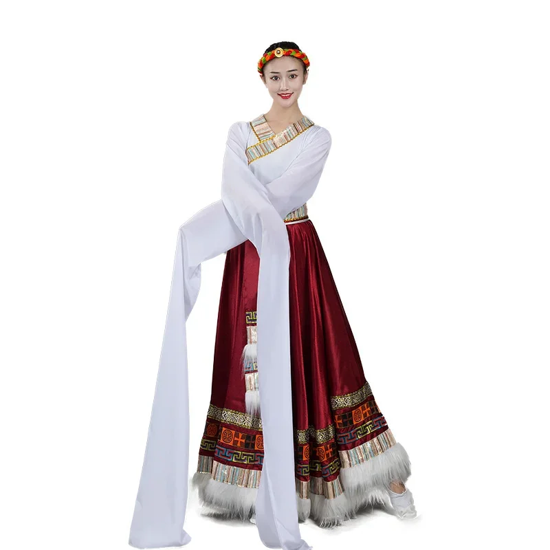 زي أداء الرقص التبتي ، قمم التبت ، زي الرقص العرقي ، ممارسة تنورة متأرجحة كبيرة ، تنورة تبتية ، حدث عرض ،