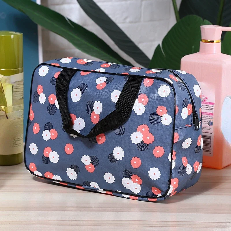 Large Capacity Cosmetic Bag High Quality Women Waterproof Travel Toiletry Bag Necessaire Organizer Make Up Bags Handbag