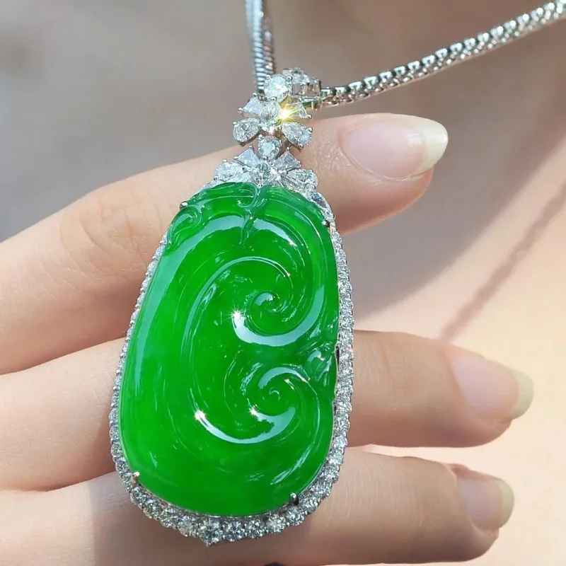 Natural Burmese jadeaLucky and Auspicious Jade Pendant, Ice Type, Full Sun Green Laughing Buddha Jade Pendant, Women's Style