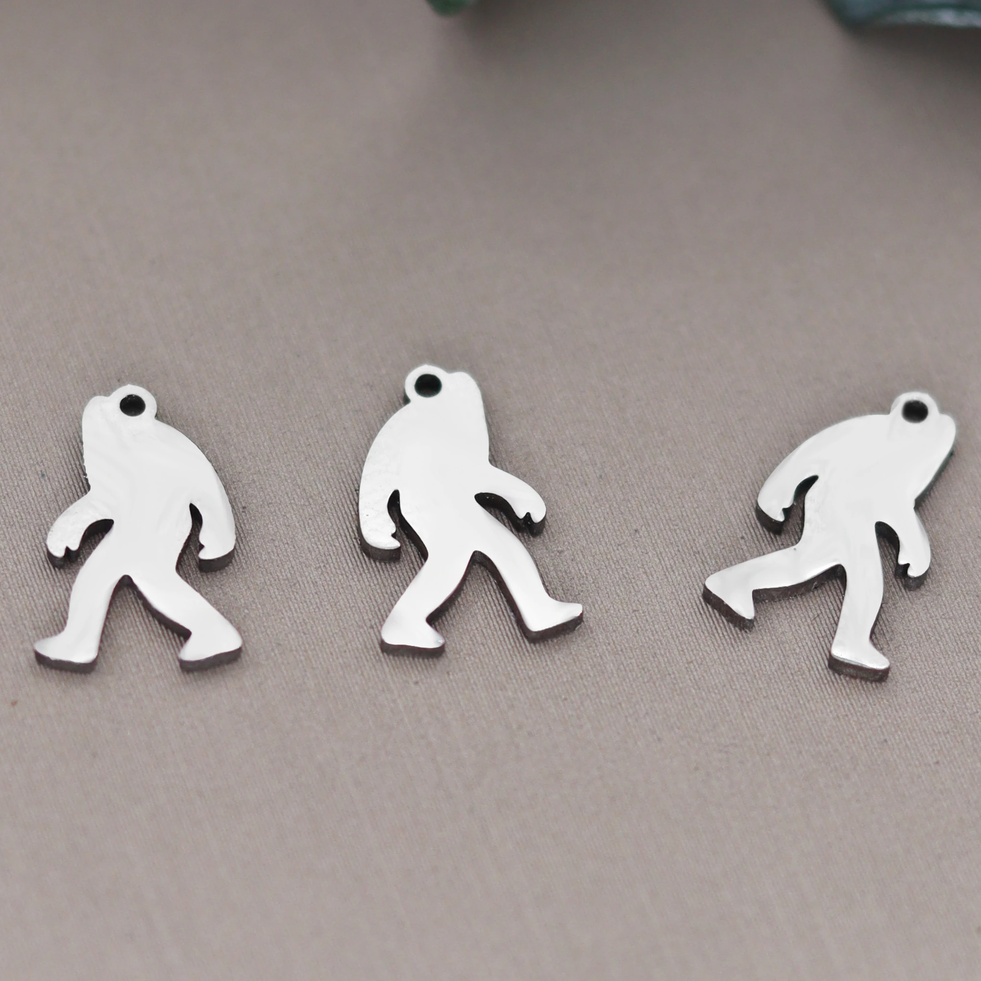 3pcs Wholesale Cute Bigfoot Stainless Steel Charm Pendant Charm For Jewelry DIY Making