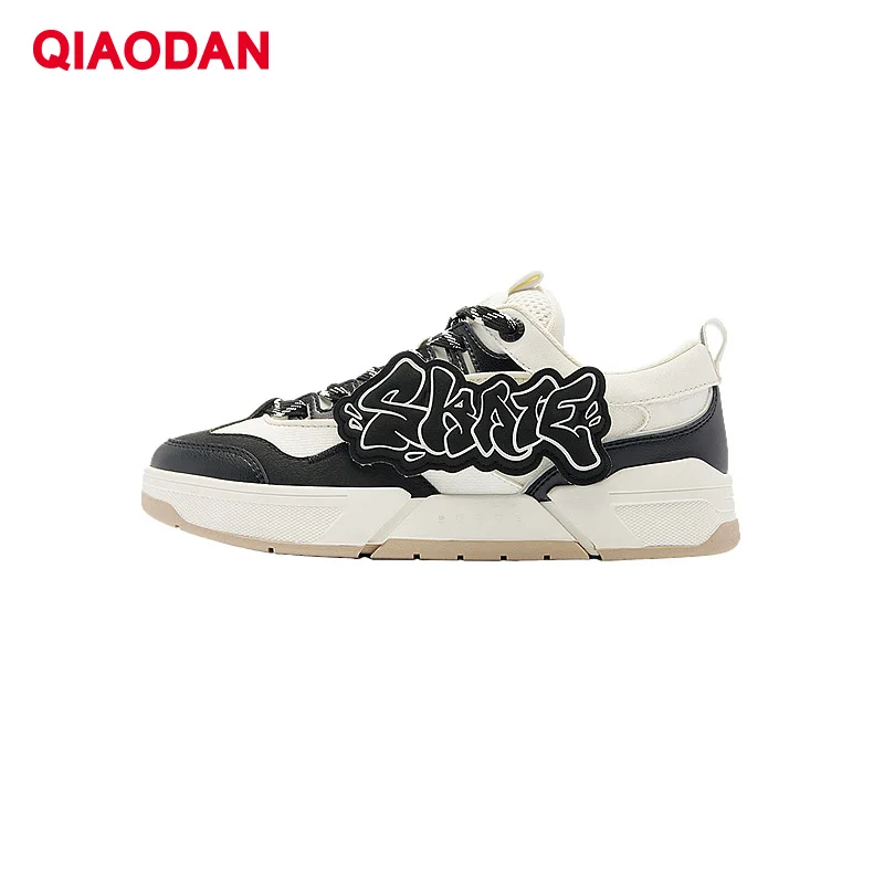 QIAODAN, zapatos deportivos de skate para hombre, informales, atléticos, cómodos, de cuero sintético, ligeros para zapatillas de deporte diarias QDL053244500