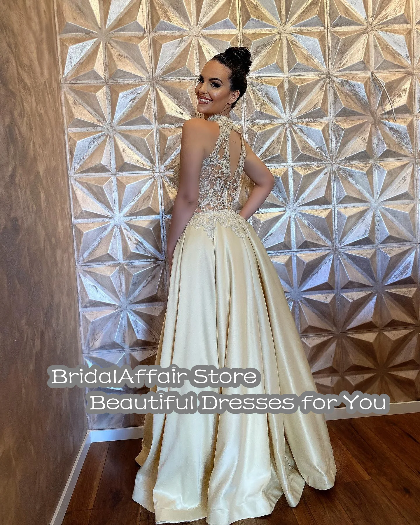 BridalAffair-vestido de noche amarillo con cuello Halter, traje transparente de encaje, bohemio, Espalda descubierta, apliques de línea a, vestidos de celebridades, Dubái