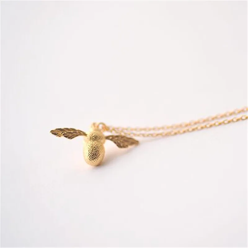 New Beautiful Simple Personality Exquisite 925 Sterling Silver Fashion Jewelry Cute Little Bee Sweet Pendant Necklaces XL095 view 3