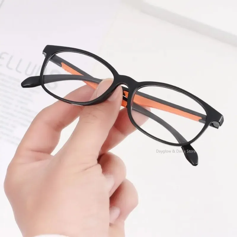 Vintage Portable Eyeglasses Ultra Light Frame Reading Glasses Eye Protection for Women&Men Toughness Presbyopic Glasses