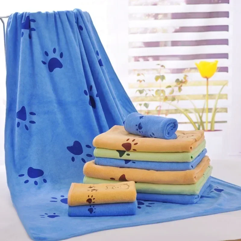 Pet Dog Towel Soft Cartoon Super Absorbent Bath Towel Cat Superfine Fiber Towel Random Patterns Pet Cleaning Accesorios