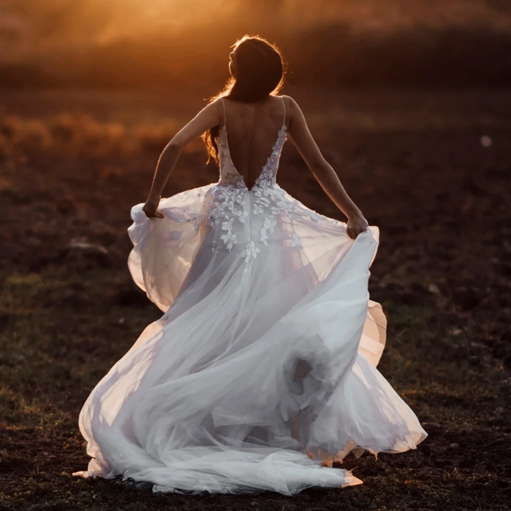 Tule Boho Aangepaste A-lijn Trouwjurken Backless Bruidsjurk Spaghettibandjes Applique Jurken Knop Vestidos De Novia