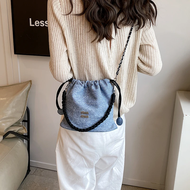 

Portable Luxury Messenger Bag Women Multifunctional Shoulder Bag Lightweight For Comfortable All Day Carrying
