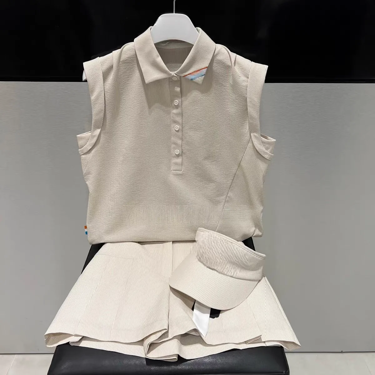 Women's Golf Sportswear Set Casual Sleeveless  Neck Baseball Uniform Shorts High Quality Material Fashionable Korean Style