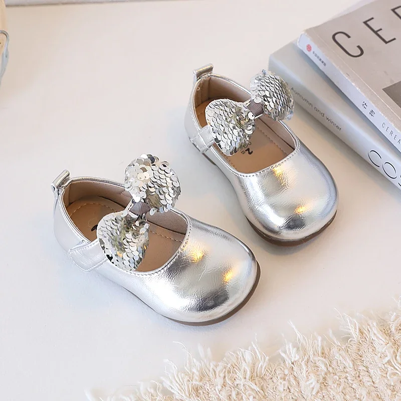 

Baby Girls Flat Shoes Shiny Sequin Kids Walking Shoes Round Toes Sweet 2025 Autumn New Toddler MaryJanes Soft Bottom Comfortable