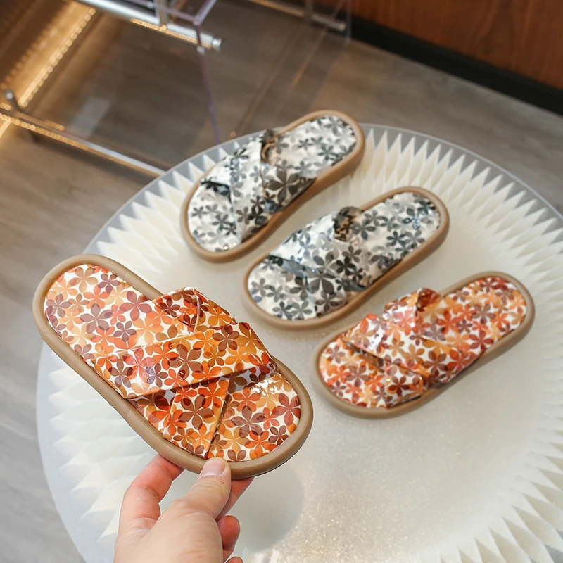 

2025 New Home Slippers Soft Cotton Shoes Fashion Lightweight Antislip Indoor Slippers Bedroom Chlidrens Slippers