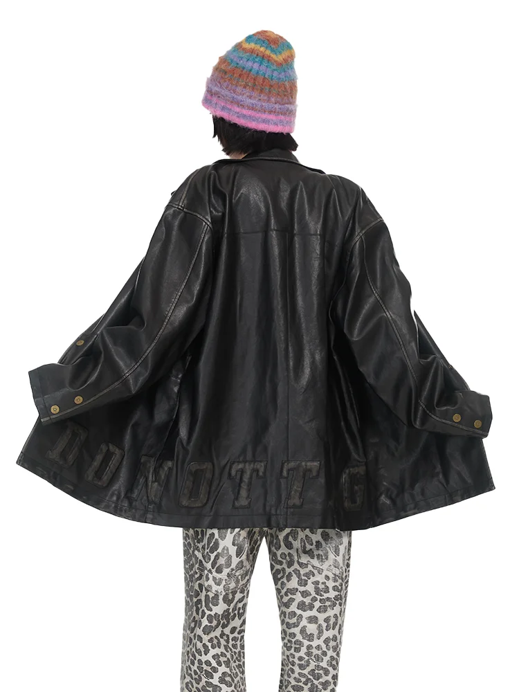 DNT Retro Amerykański Styl Neutralny Skórzany Płaszcz Vintage z Klapami Długi Średniej Długości Płaszcz ze Skóry PU dla Młodych Kobiet