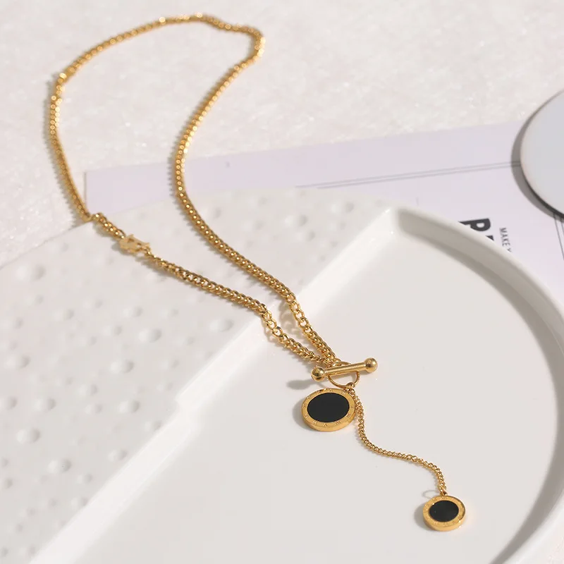 Letter B Roman sweater chain autumn and winter new long necklace high-end accessories