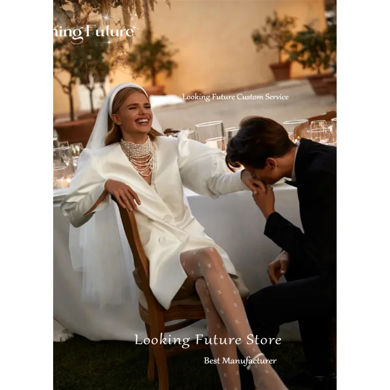 Aangepaste Eenvoudige Satijnen Schede Mini Trouwjurken Lange Bladerdeeg Mouw Sexy V-hals Plooi Knop Jurken Voor Bruid Ivoor Korte Jurk