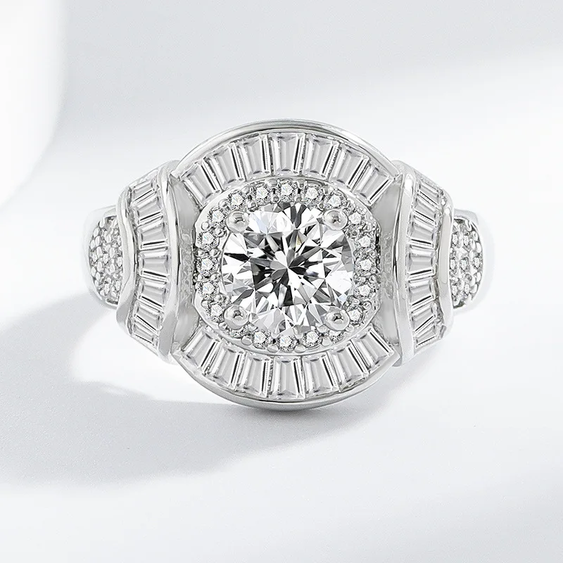 Hip-hop exaggerated full-diamond micro-set zirconia ring for ladies - exquisite and fashionable jewelry gift