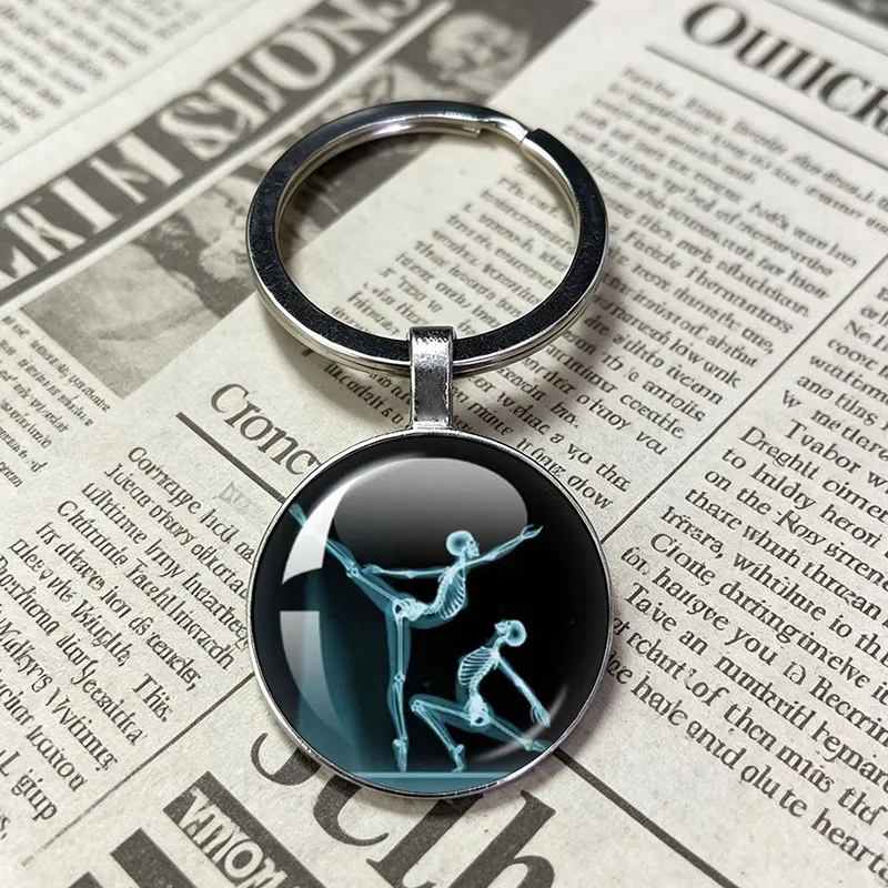 Llavero con Cabujón de Cristal de Gimnasia Rítmica con Esqueleto de Rayos X, Regalo para Amantes de la Gimnasia y el Baile
