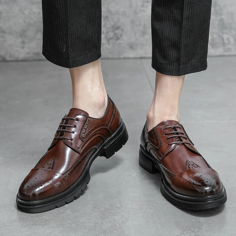 

2023 Summer New Men Leather Shoes Brogue Casual safety shoes Men Genuine Leather Shoes Work Business Casual Sneakers 38-46