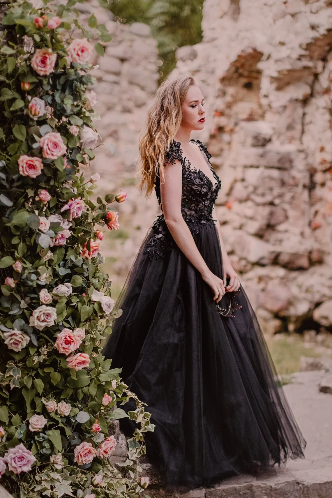 Beaded Evening Dress Black Sheer Neck Ball Gown Tulle Lace Applique Floral Formal Party Prom Gowns Women Long Floor Length