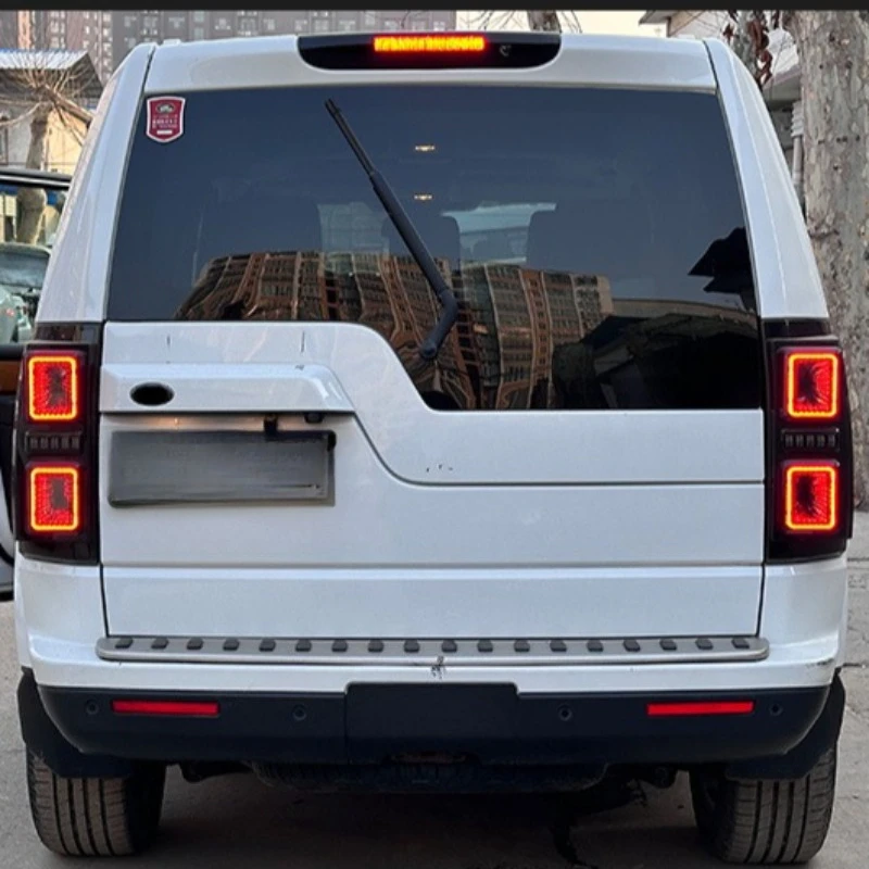 Suitable for Land Rover Discovery 3 4 Taillight Assembly LED Water Steering Modification Non-destructive Lights Rear Taillights