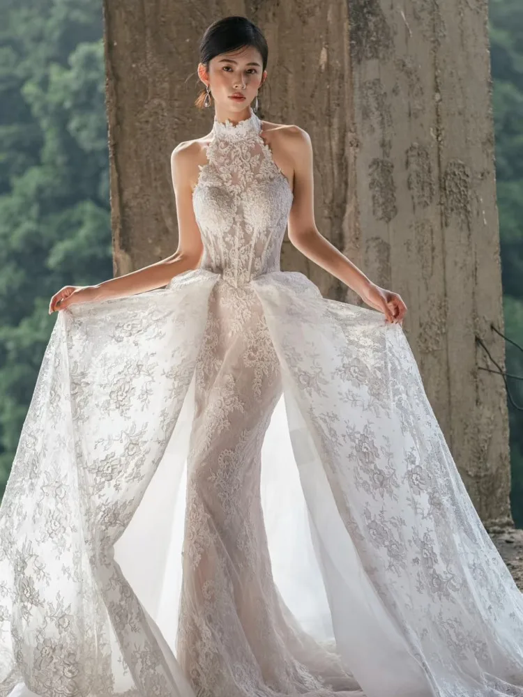 A new neckline lace simple and dreamy long dress with drawstring