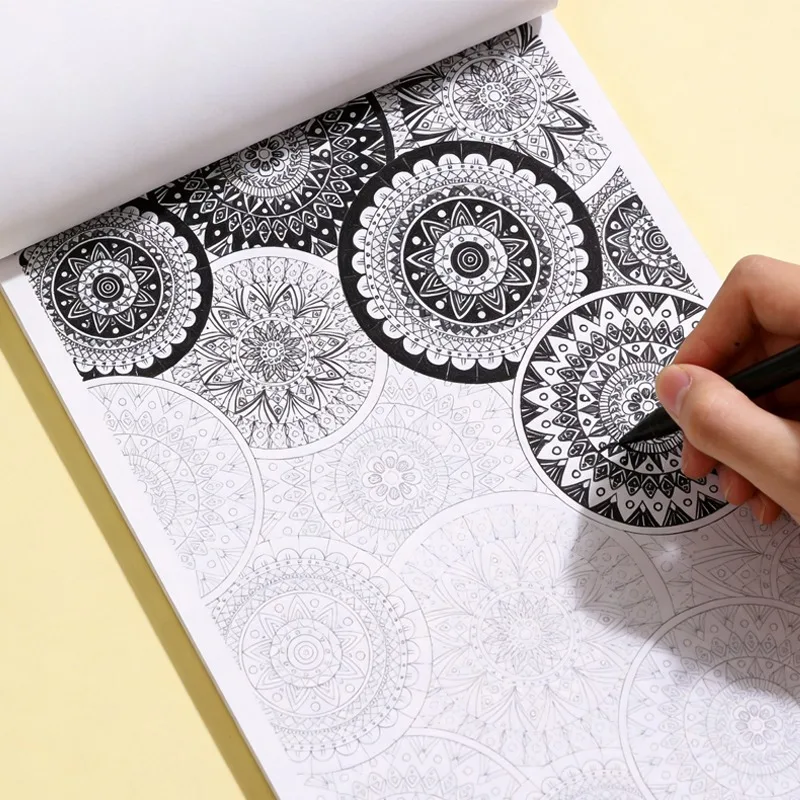 One Adult Decompression Line Draft Doodle Book, Line Drawing Coloring Book, Mandala Pattern Coloring Book, Picture Book, 21x14cm