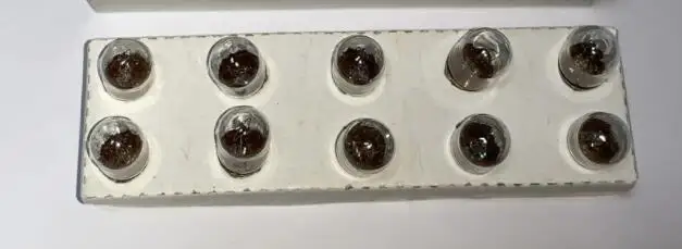 

5 шт./лот DL1CE012 DL1CE024 DL1CE048 DL1CE130 лампочки накаливания новые оригинальные стоки