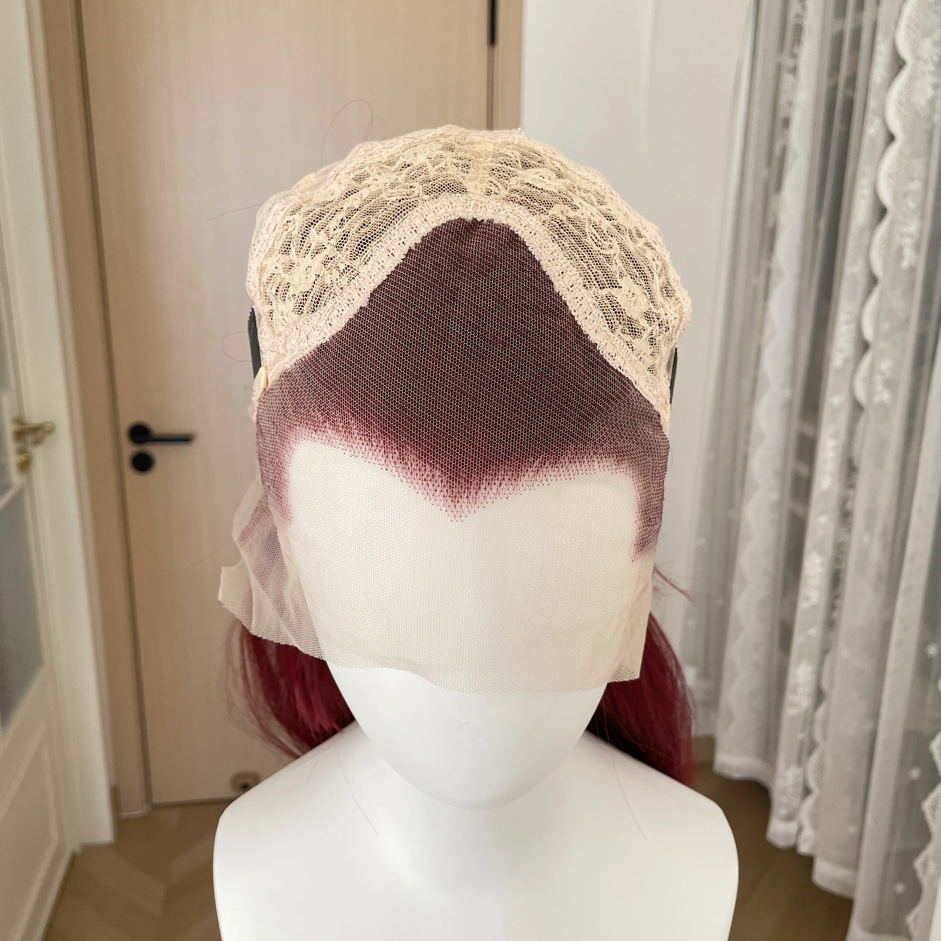 Widow's Peak Dark Red 13x4 Synthetic Lace Front Wigs for Women Cosplay Shoulder Length Short Curly Mullet Wigs Layers Ponytails