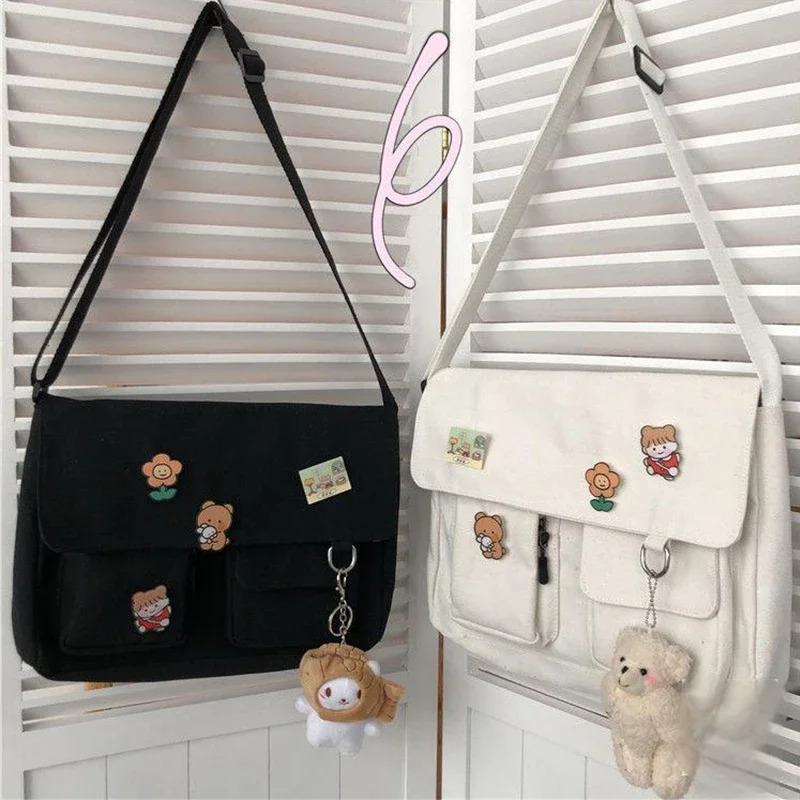 

Women's Canvas Bag Multiple Pockets Women's Book Bag Badge Decoration Shoulder Bag Travel Crossbody Bag