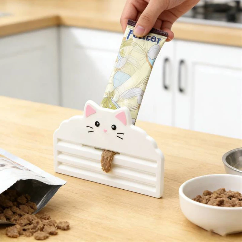 반려동물 습식사료 스퀴즈 스푼 고양이 스트립 급식기 (舐을 수 있는 습식 고양이 간식용) 반려동물 액상 간식 공급 도구 고양이 급식기 반려동물 용품 썸네일 2
