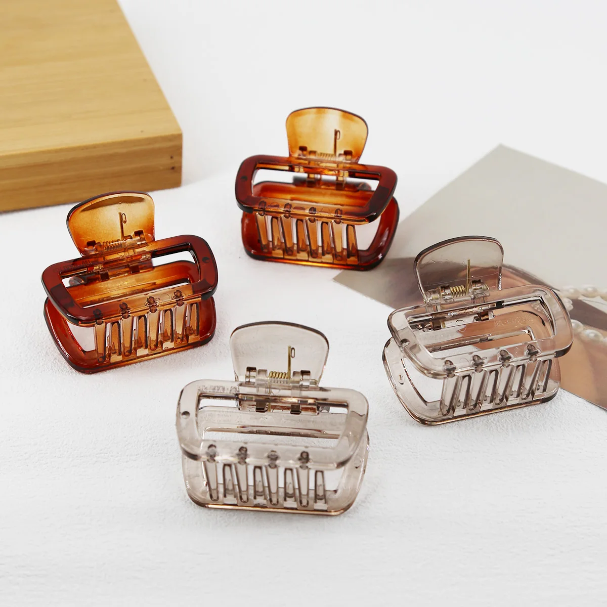 2/4 Pcs/Set 5.2cm Hollow Square Plastic Hair Clips, Women Hollow Barrettes Daily Hairstyle Hair Accessories