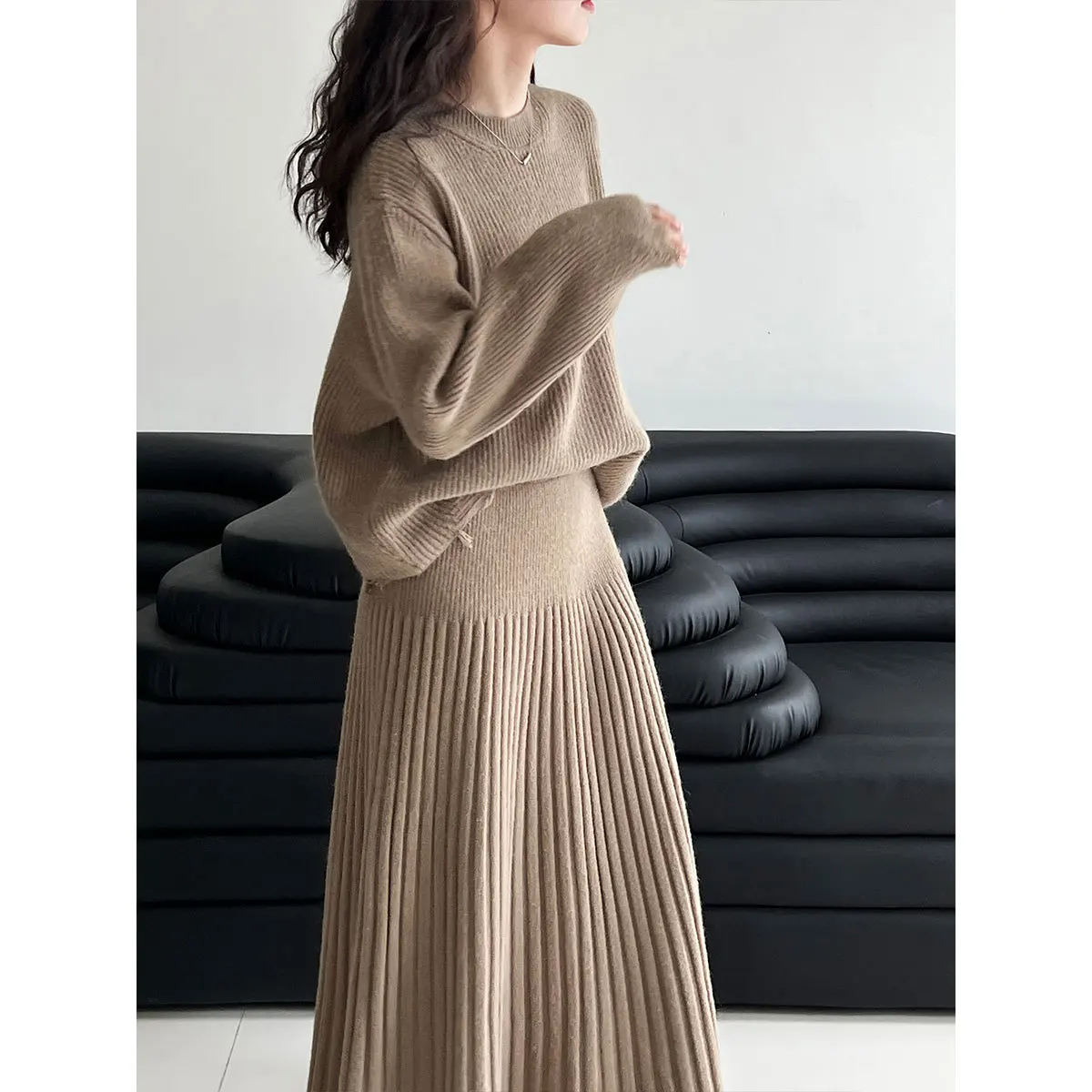 

Korean Style Lazy Round Neck Knitted Sweater High Waist Slimming Pleated Skirt Women's Autumn Winter Set
