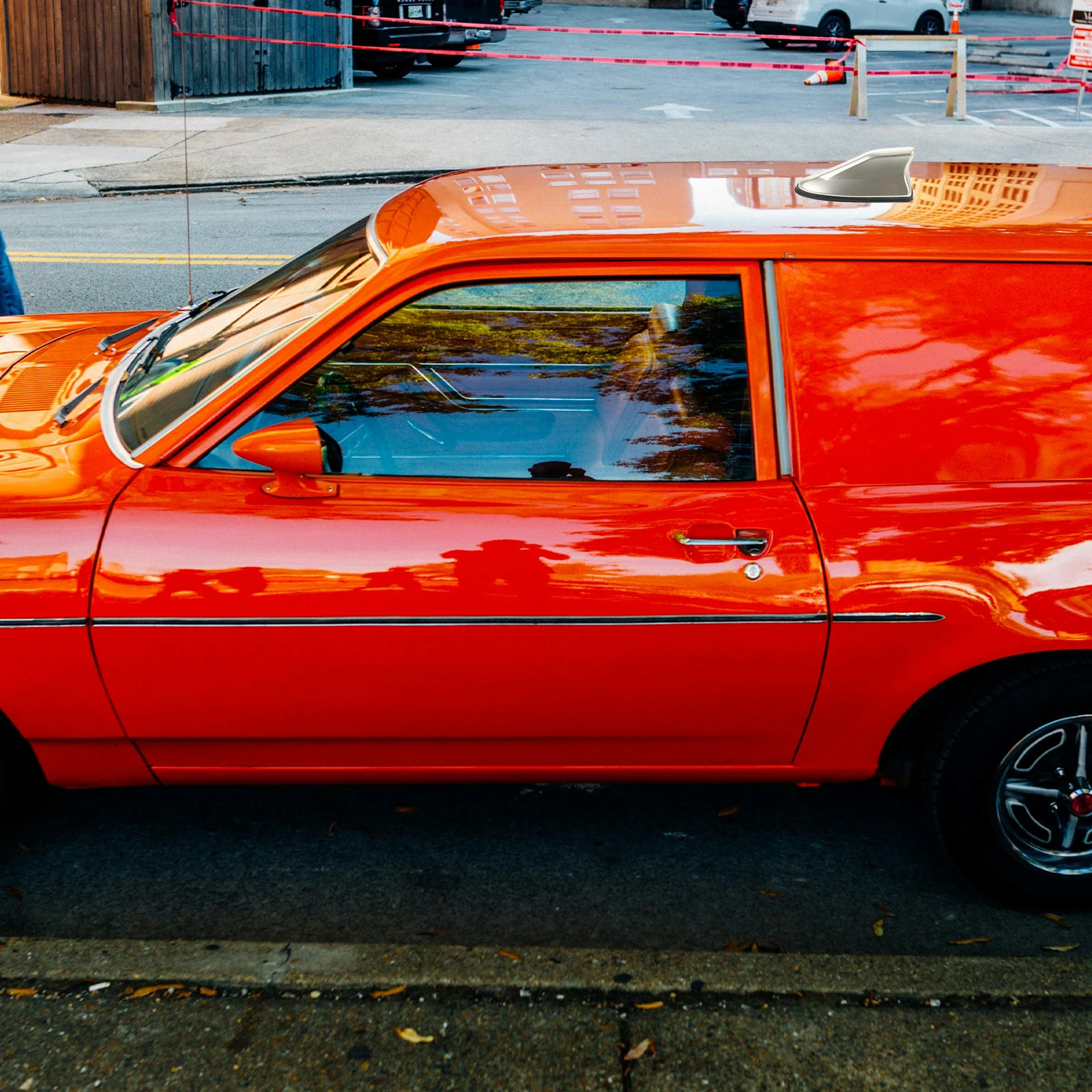 

Fin Car Antenna Cover Waterproof Car Roof Replacement Fin Antenna Decoration for Signal Reception