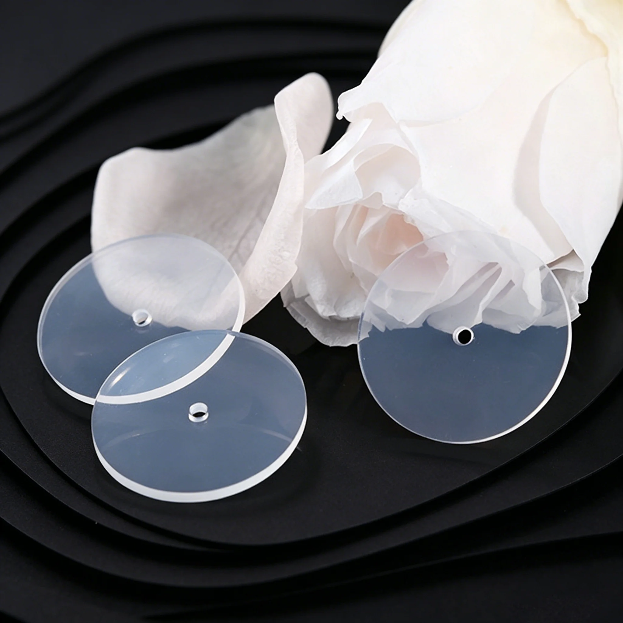 50 Stück Transparente Ohrring-Stopper Klare Silikon-Komfort-Ohrstecker-Polster Körperpiercing-Schmuckzubehör – Detail 5