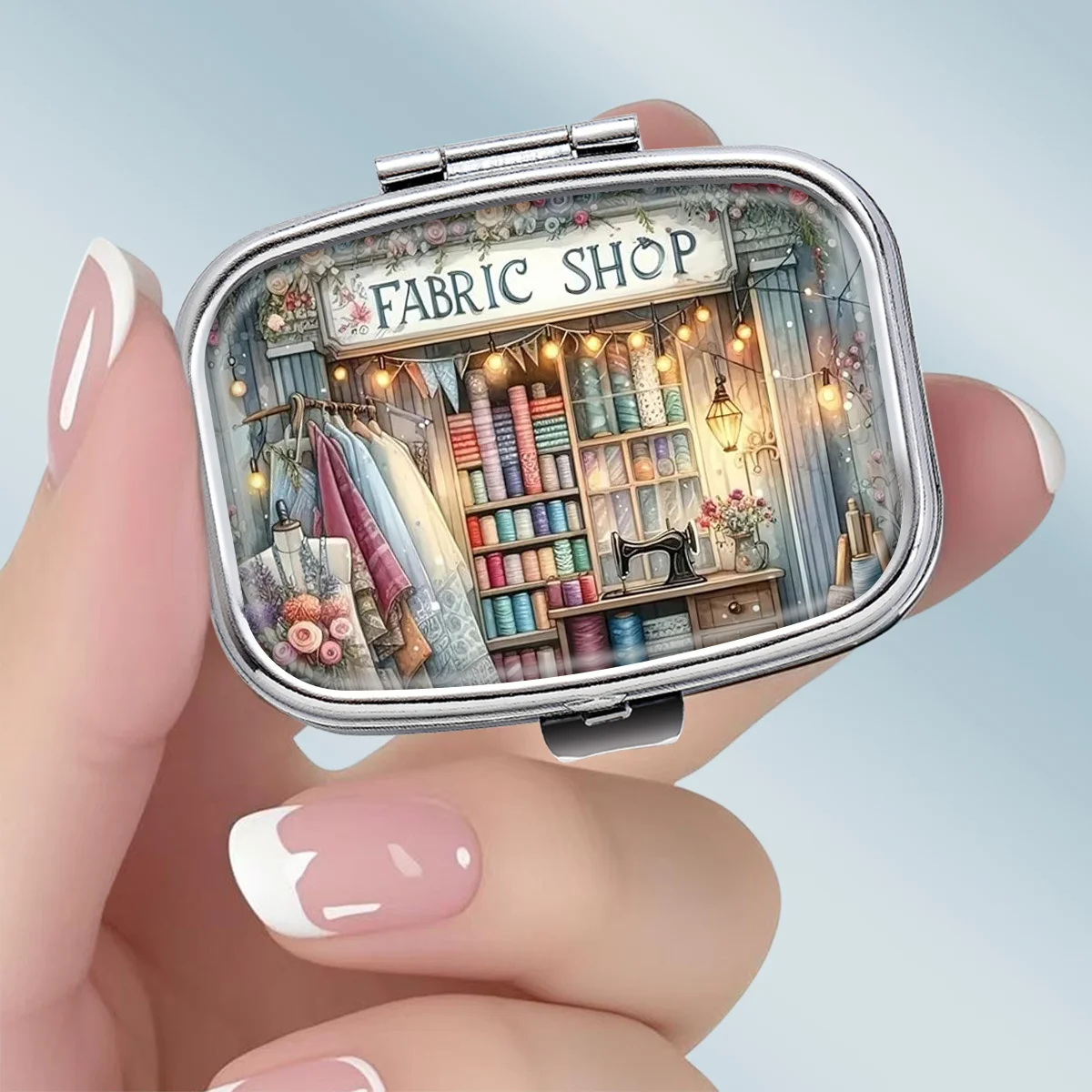 1PC Fabric Shop Warm and Healing Theme Pattern Square 2-Compartment Pill Box - Portable Medicine and Vitamin Storage Box, suitable for hand-carrying or travel use, unique small gift, wallet pill box