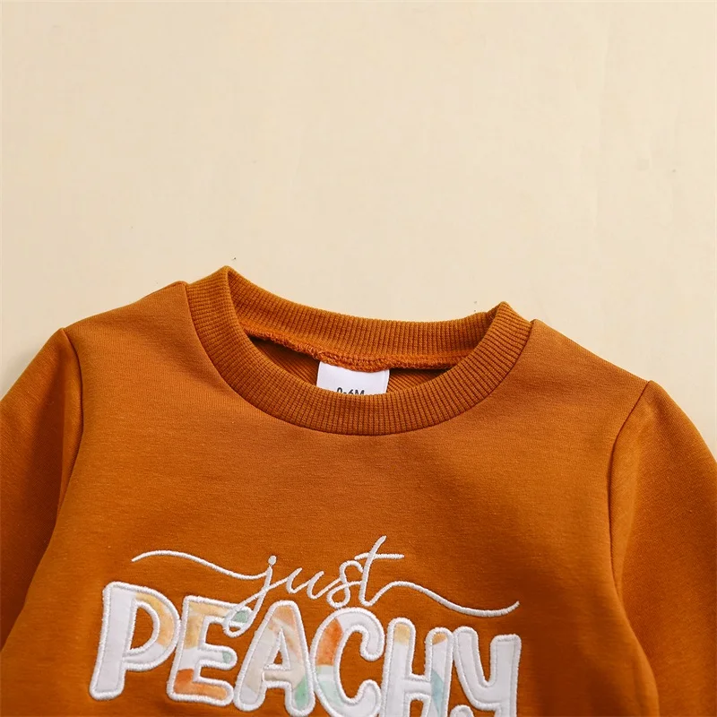 Осенняя одежда для маленьких девочек: толстовка с длинными рукавами с буквенным принтом и эластичные брюки-клеш с персиковым принтом, комплект одежды из 2 предметов