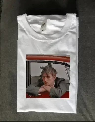 Damon Albarn t shirt